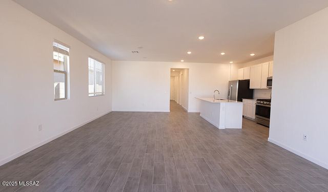 21728 E Crest Avenue, Red Rock, AZ 85145