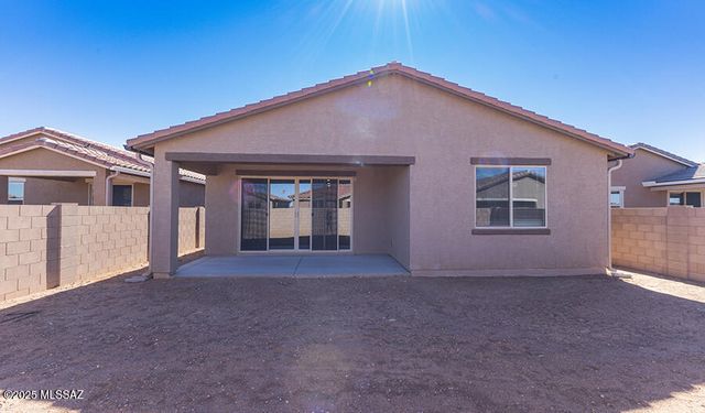 21728 E Crest Avenue, Red Rock, AZ 85145