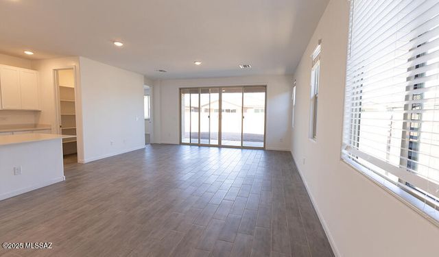 21728 E Crest Avenue, Red Rock, AZ 85145