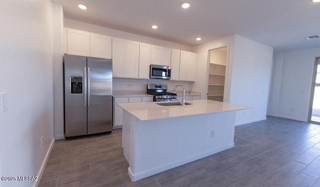 21728 E Crest Avenue, Red Rock, AZ 85145