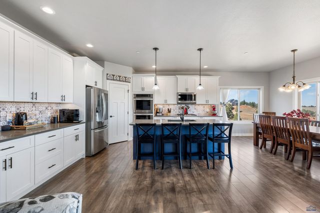 5816 CLOUD PEAK DR, Rapid City, SD 57702