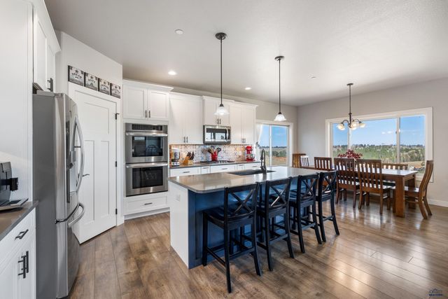 5816 CLOUD PEAK DR, Rapid City, SD 57702