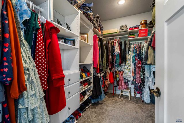 5816 CLOUD PEAK DR, Rapid City, SD 57702