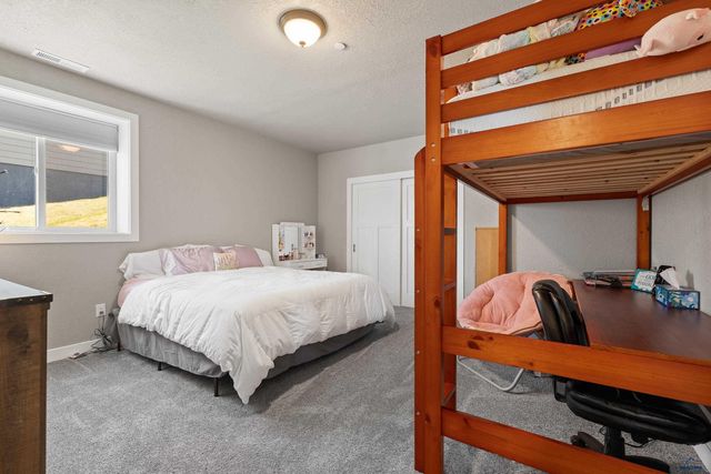 5816 CLOUD PEAK DR, Rapid City, SD 57702