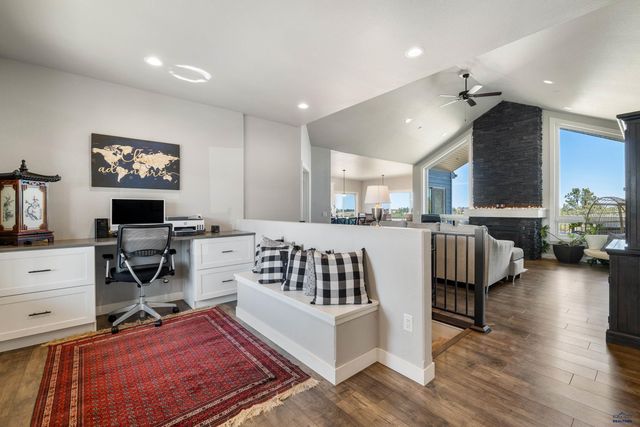 5816 CLOUD PEAK DR, Rapid City, SD 57702