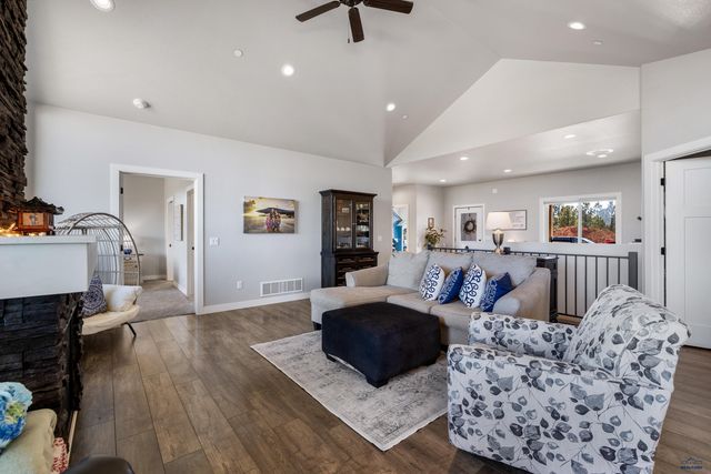 5816 CLOUD PEAK DR, Rapid City, SD 57702