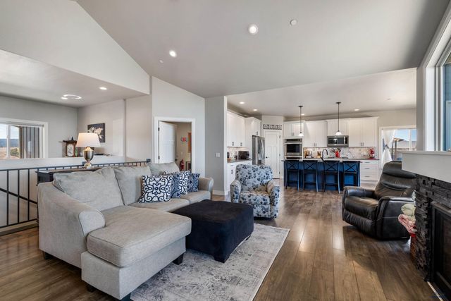 5816 CLOUD PEAK DR, Rapid City, SD 57702