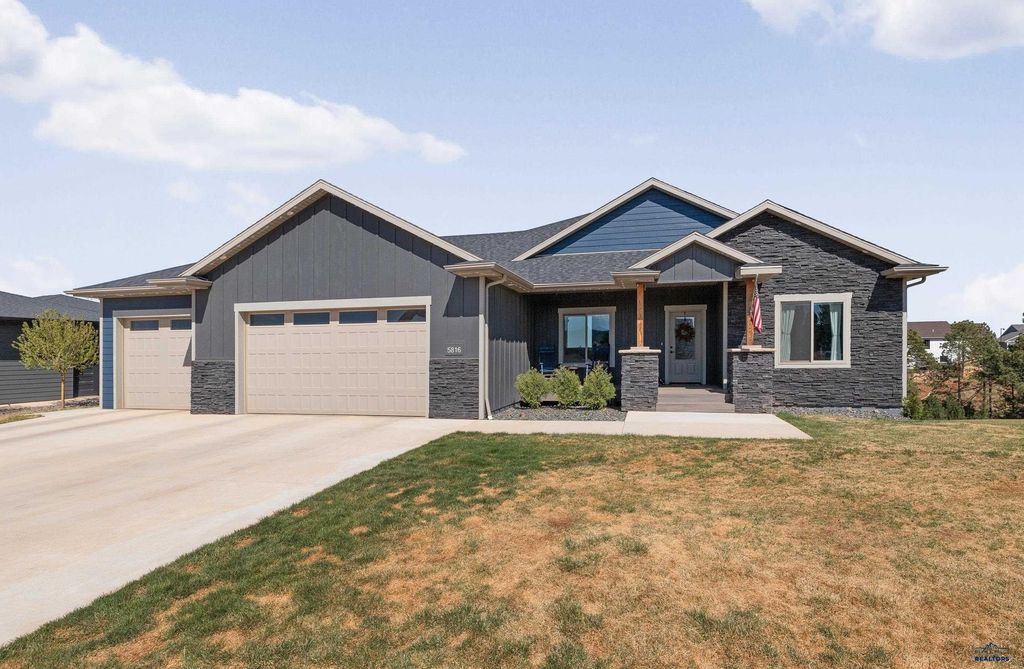 5816 CLOUD PEAK DR, Rapid City, SD 57702
