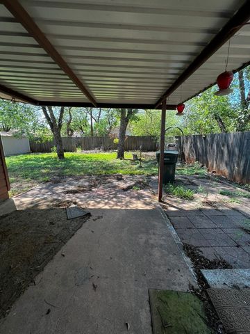 2105 N 8th, Abilene, TX 79603