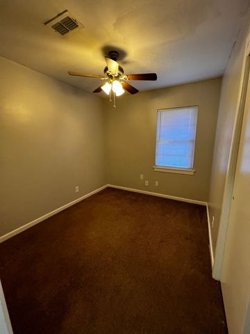 2105 N 8th, Abilene, TX 79603