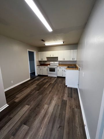 2105 N 8th, Abilene, TX 79603