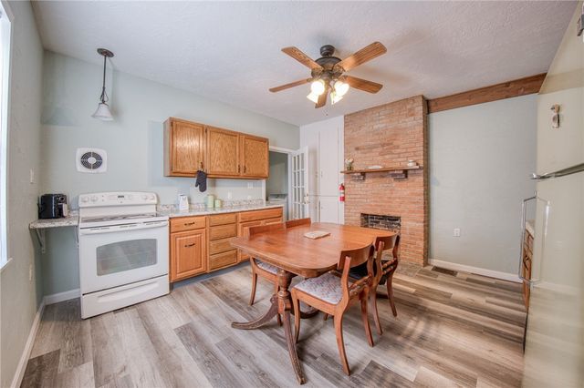 126-128 Railroad St, Monongahela, PA 15063