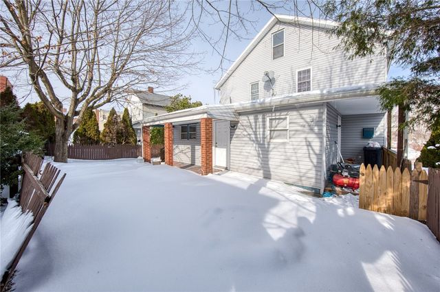 126-128 Railroad St, Monongahela, PA 15063