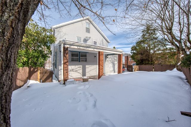 126-128 Railroad St, Monongahela, PA 15063