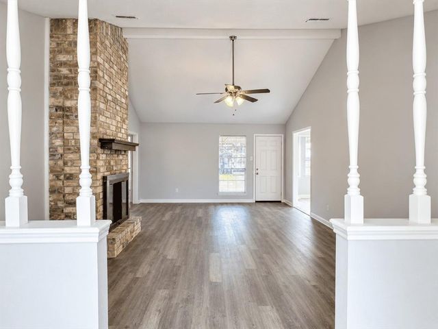 23010 Berry Pine Dr, Apple Springs, TX 77373
