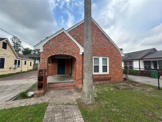 822 Booth Street, Houston, TX 77009
