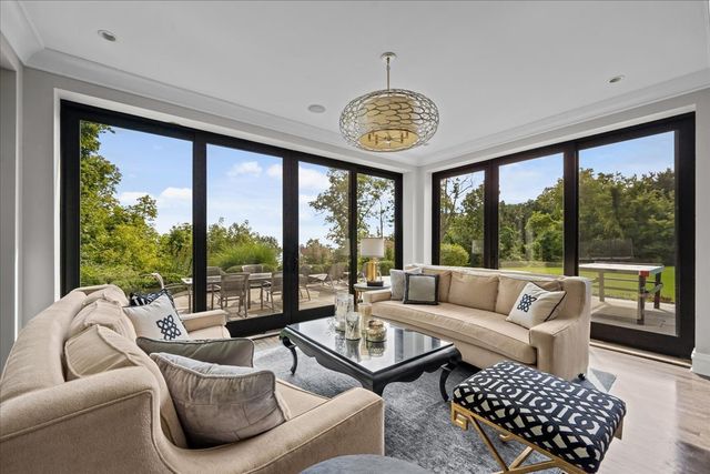 117 Belle Avenue, Highland Park, IL 60035