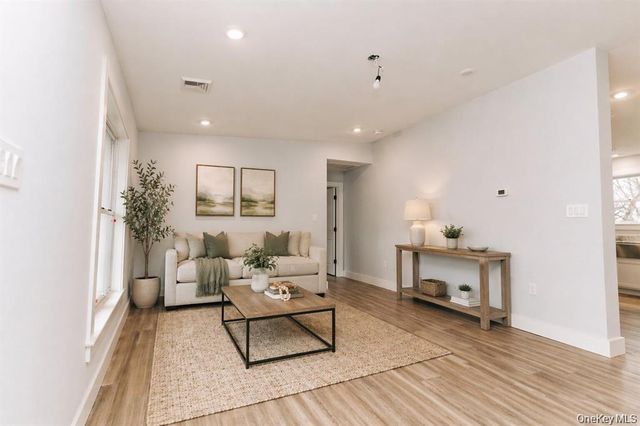 42 Sands Avenue, Milton, NY 12547