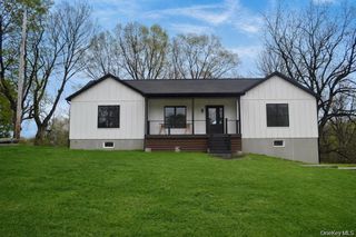 42 Sands Avenue, Milton, NY 12547