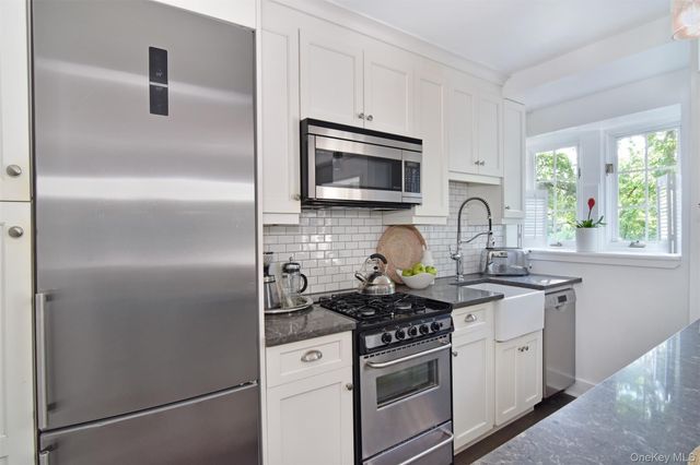 11 Beechtree Lane 1A, Bronxville, NY 10708