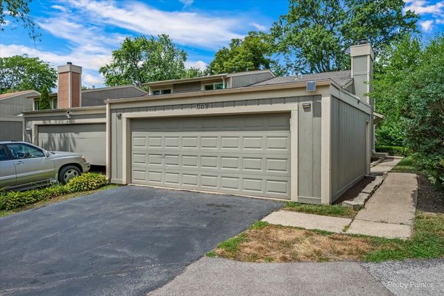 642 Glacier Trail, Roselle, IL 60172