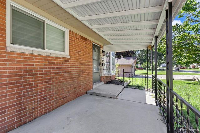 8968 Beatrice Street, Livonia, MI 48150
