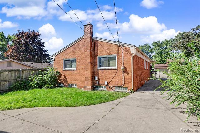 8968 Beatrice Street, Livonia, MI 48150