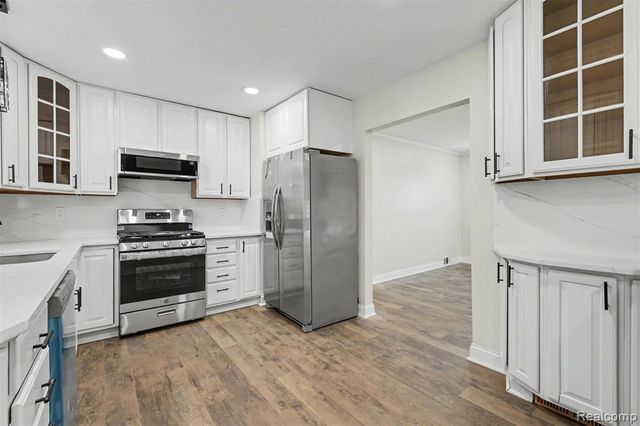 8968 Beatrice Street, Livonia, MI 48150