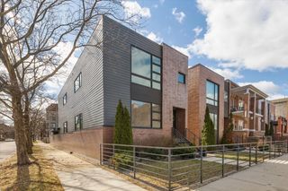 559 E 50th Street, Chicago, IL 60615