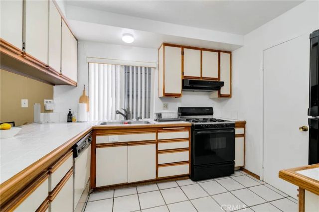 472 S Sherer, Compton, CA 90220
