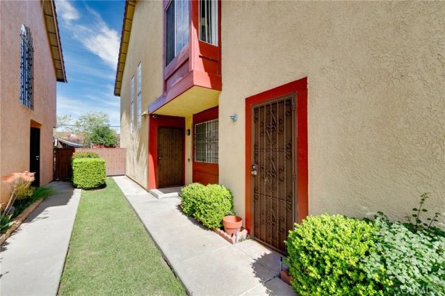 472 S Sherer, Compton, CA 90220