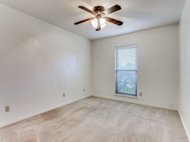 6900 Sandstone Court, Fort Worth, TX 76120