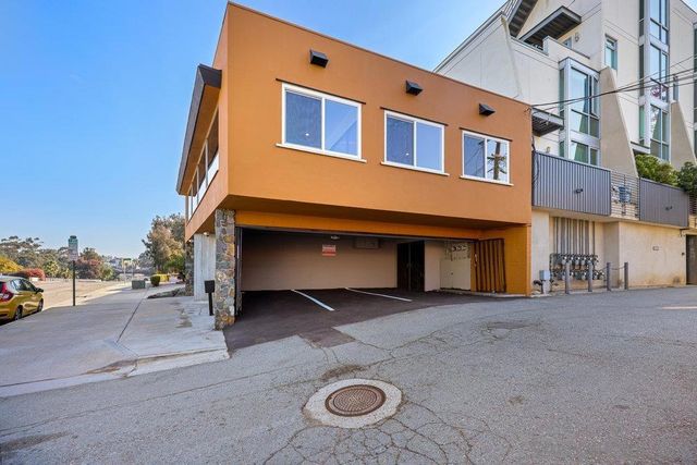 825 Washington St., San Diego, CA 92103