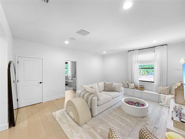 12207 MARJORY AVENUE, Tampa, FL 33612