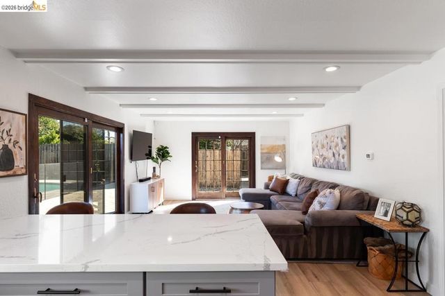 5179 5179 Paul Scarlet DR, Concord, CA 94521