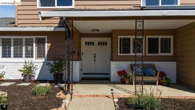 5179 5179 Paul Scarlet DR, Concord, CA 94521