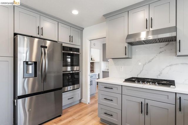 5179 5179 Paul Scarlet DR, Concord, CA 94521