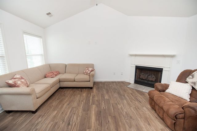 340 Greymark Lane, Boiling Springs, SC 29316