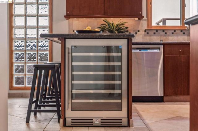 105 105 Arlington Ave, Kensington, CA 94707