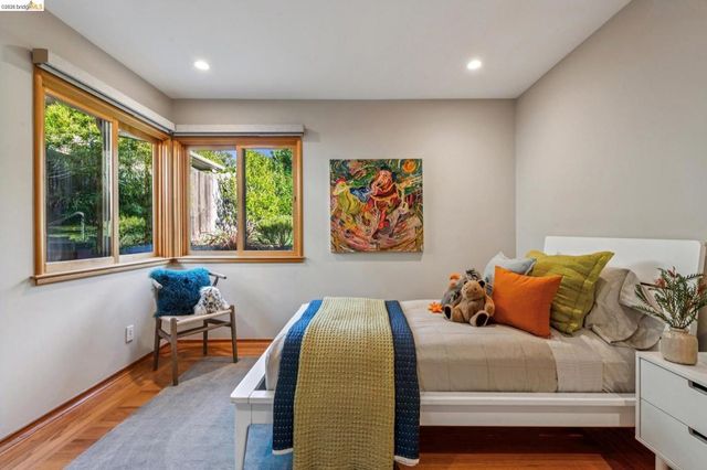 105 105 Arlington Ave, Kensington, CA 94707