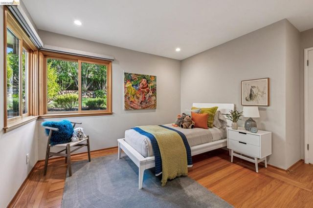 105 105 Arlington Ave, Kensington, CA 94707