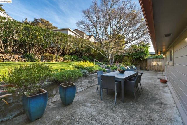 105 105 Arlington Ave, Kensington, CA 94707