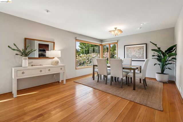 105 105 Arlington Ave, Kensington, CA 94707