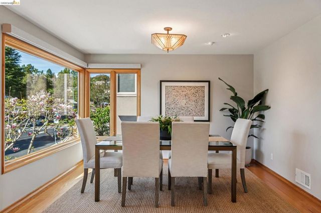 105 105 Arlington Ave, Kensington, CA 94707