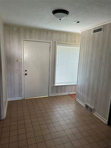 1061 Boaz Road, Fort Worth, TX 76052
