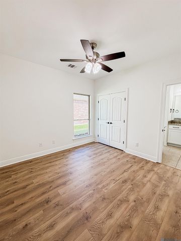 18175 River Landing Dr, Prairieville, LA 70769