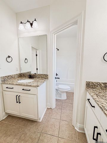 18175 River Landing Dr, Prairieville, LA 70769