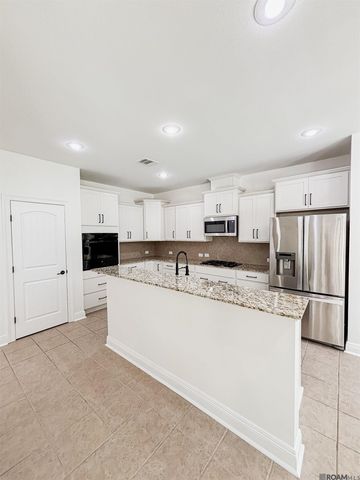 18175 River Landing Dr, Prairieville, LA 70769