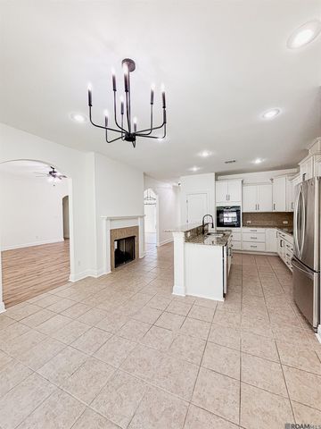 18175 River Landing Dr, Prairieville, LA 70769