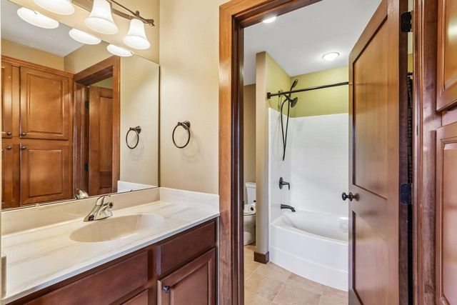 4498 Nina Lane, Middleton, WI 53562
